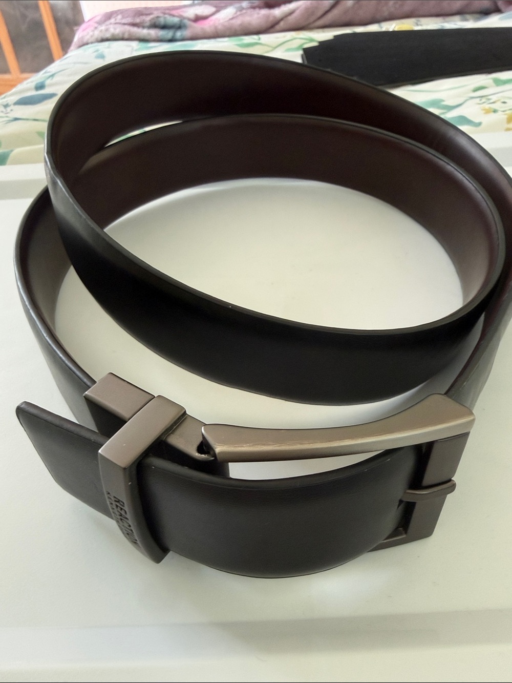 Classic Men's Dark Brown synthetic Leather Belt with Brushed Metal Buckle